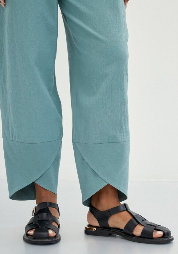 Брюки-тюльпан на резинке шир.  580, рис. 29