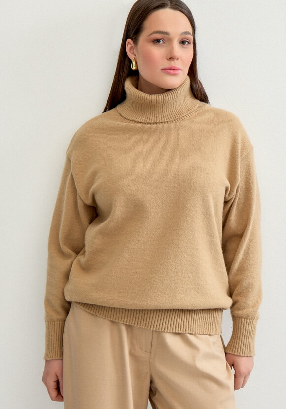 Свитер с объемным воротом шир.  580, рис. 4