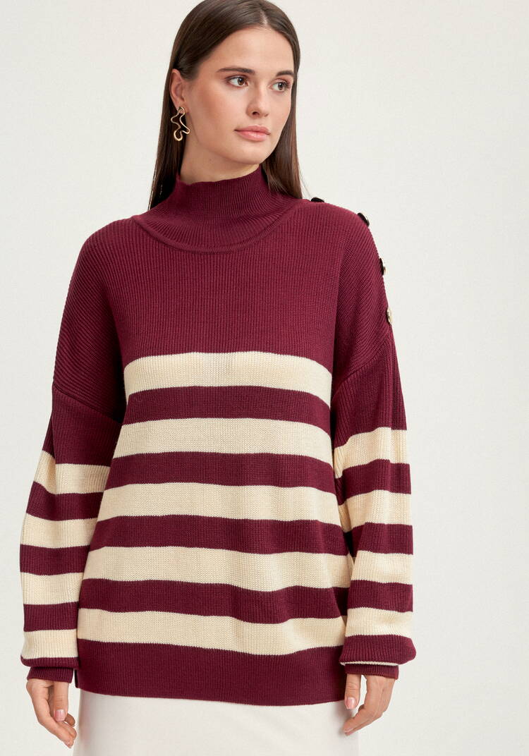 Джемпер с декоративными пуговицами в полоску шир.  750, рис. 4