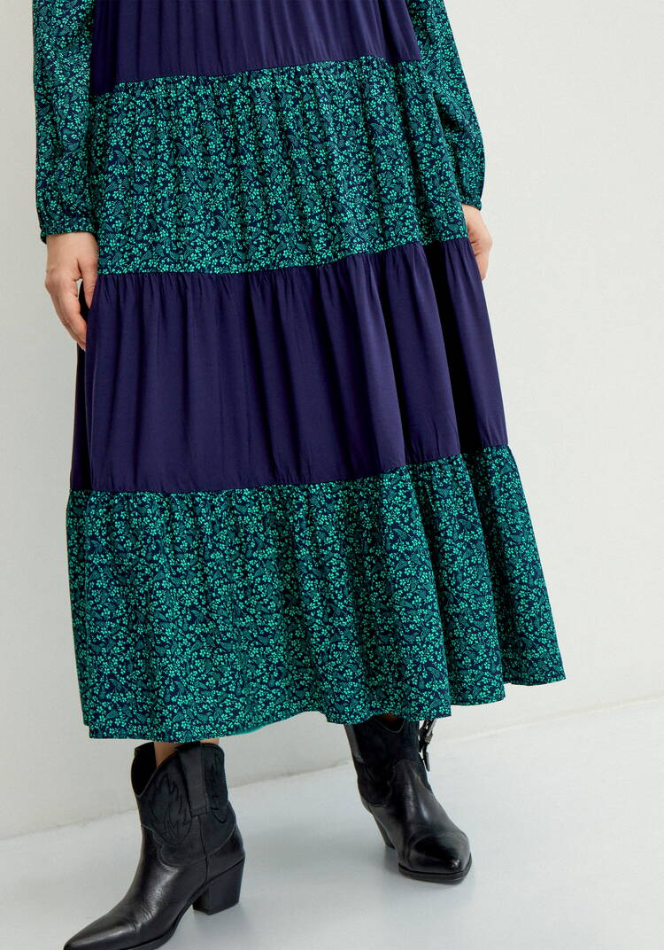 Платье с ярусами и V-образным вырезом шир.  750, рис. 15