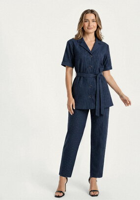 Костюм из жакета и брюк в полоску