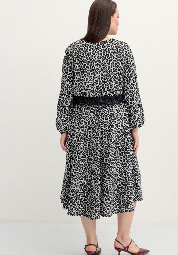 Платье из струящейся ткани с принтом леопард шир.  580, рис. 20