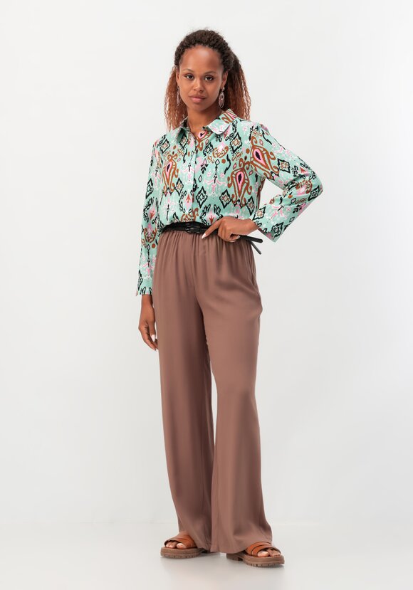 Брюки на резинке свободного силуэта шир.  580, рис. 16