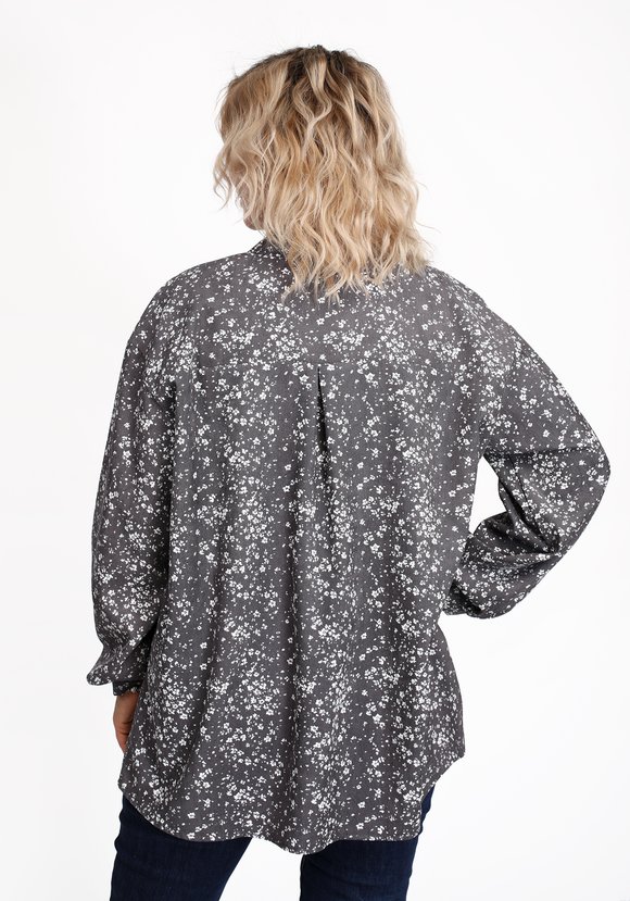 Блуза со скругленным отложным воротником шир.  580, рис. 7