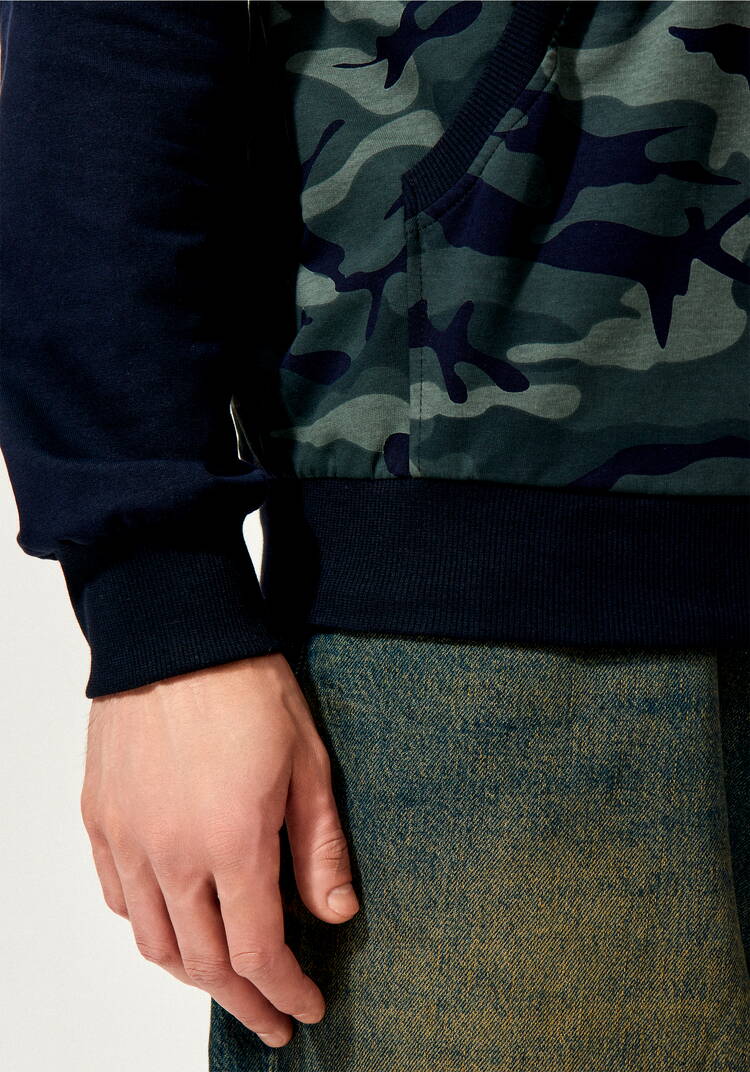 Толстовка с камуфляжным принтом и капюшоном шир.  750, рис. 7