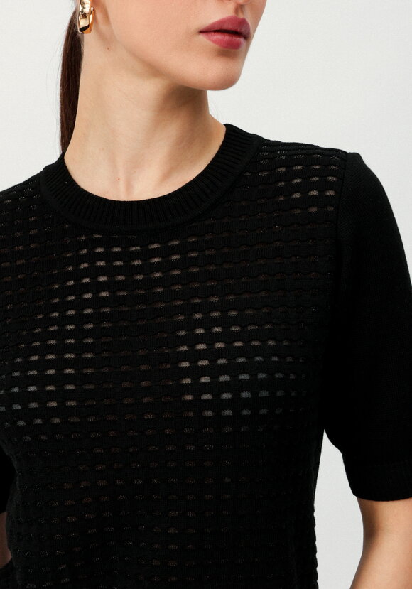 Джемпер с передней полочкой ажурной вязки шир.  580, рис. 28