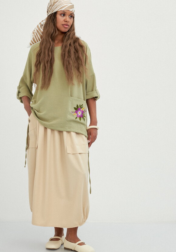 Юбка оригинального кроя с декором из пуговиц шир.  580, рис. 1