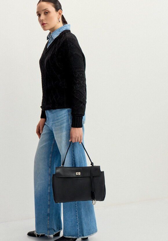 Джемпер с V-образным вырезом и косами шир.  580, рис. 7