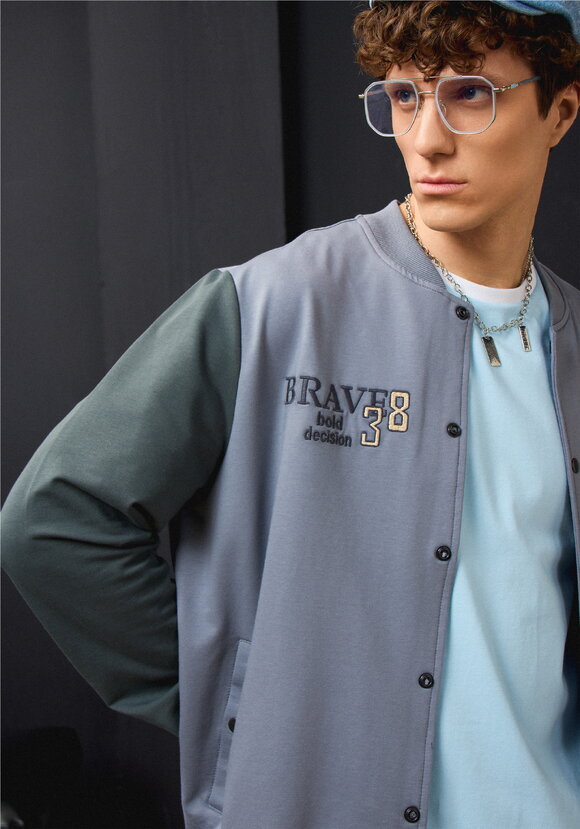 Бомбер с застежкой на кнопки шир.  580, рис. 13