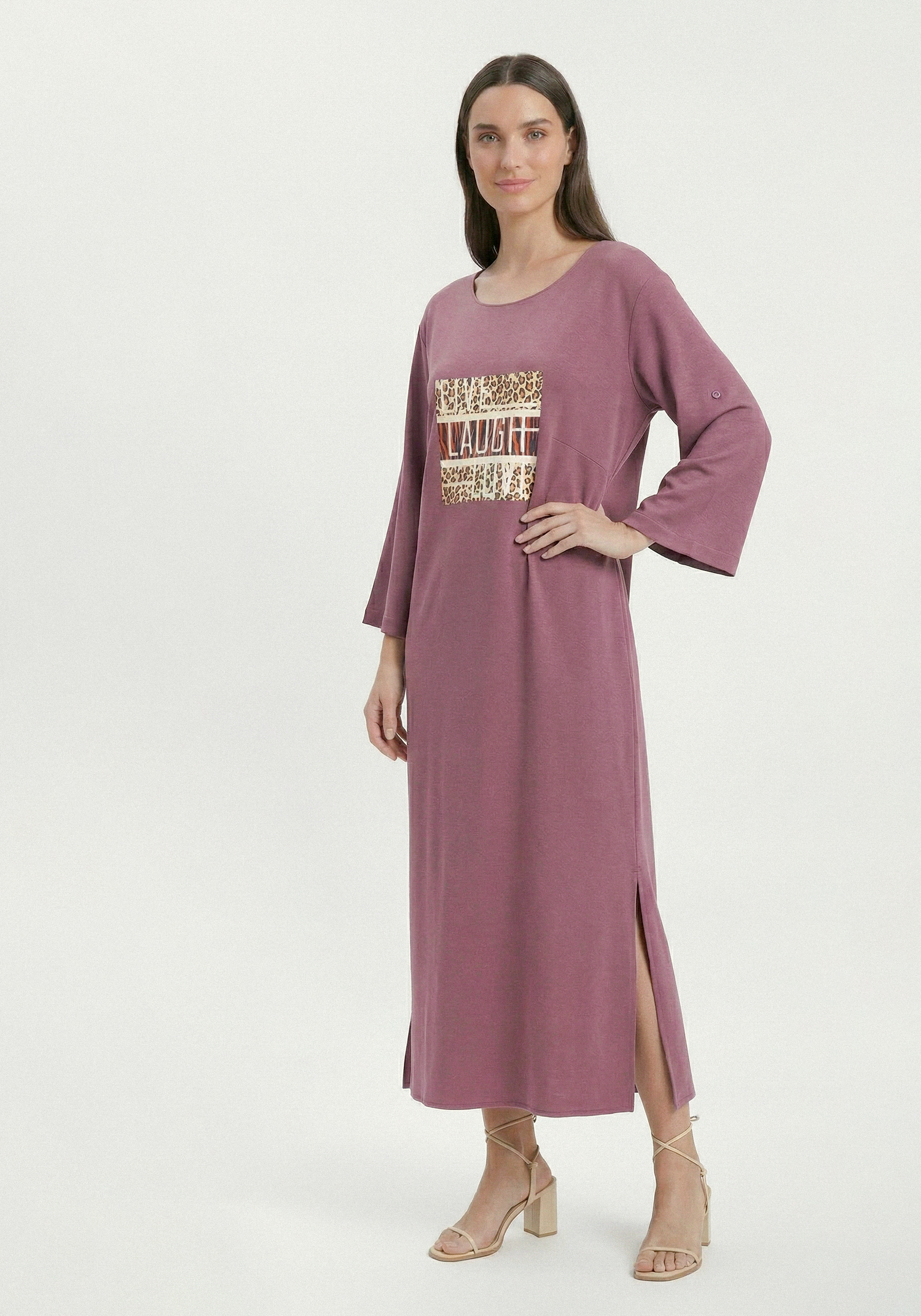 Платье прямое с лампасом и принтом 4499₽