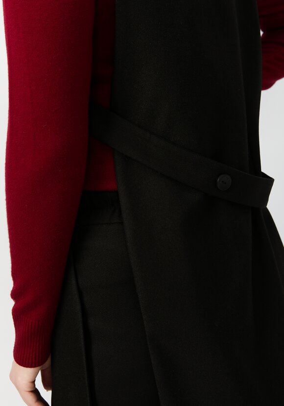 Жилет удлиненный с разрезами по бокам шир.  580, рис. 15