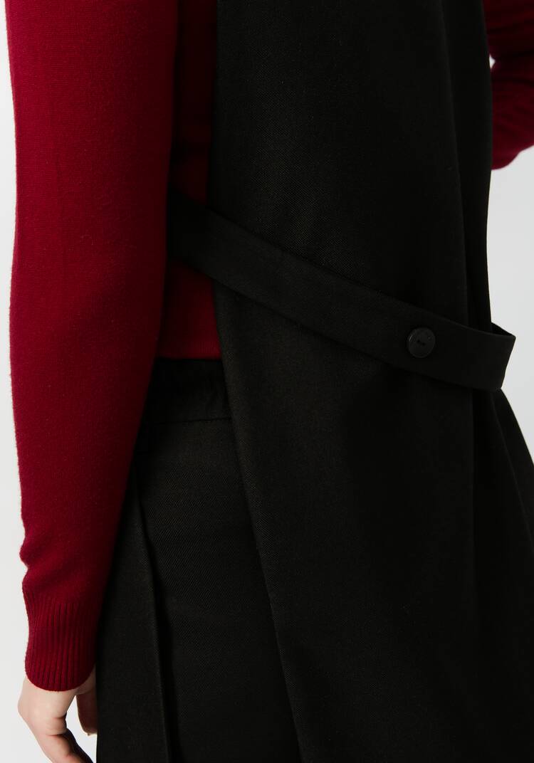 Жилет удлиненный с разрезами по бокам шир.  750, рис. 15