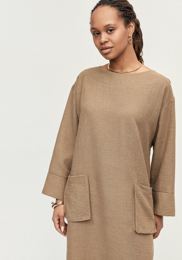 Платье изо льна с объемными карманами шир.  580, рис. 2