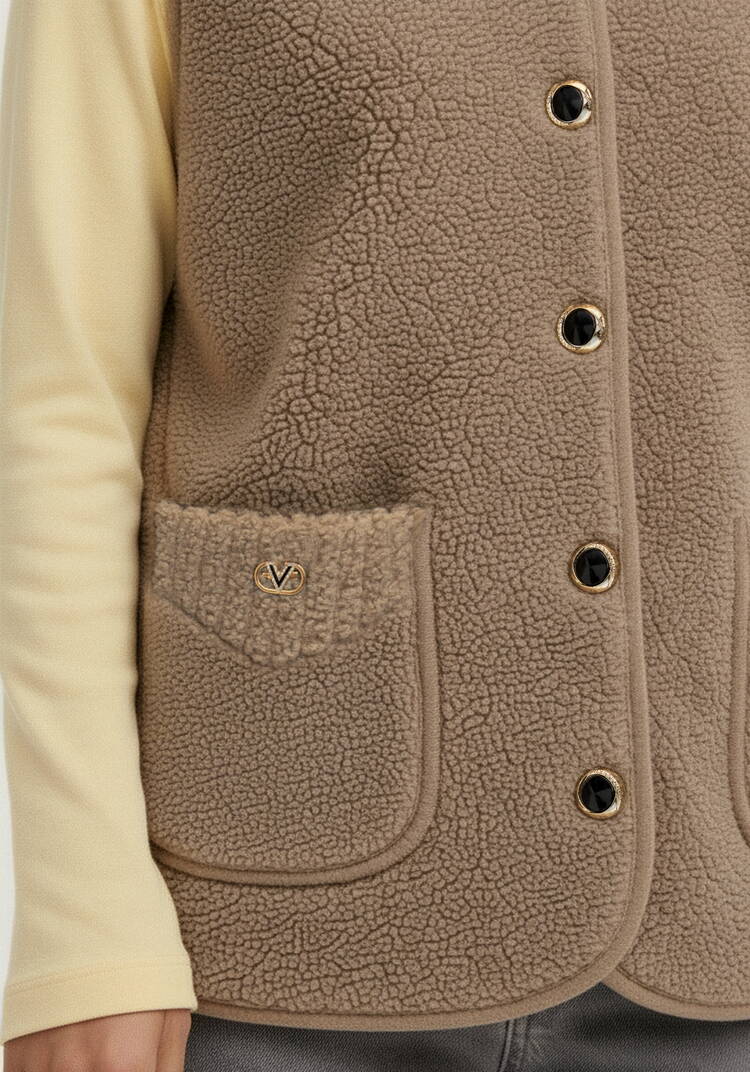 Жилет удлинённый из искусственного меха шир.  750, рис. 5