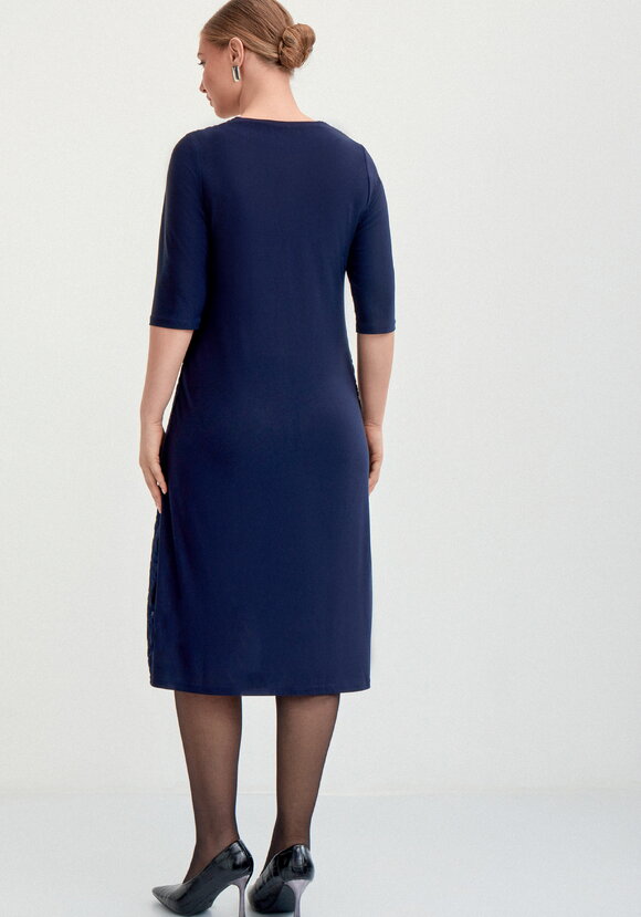 Платье из панбархата и трикотажа шир.  580, рис. 10