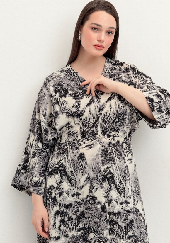 Платье на запах шир.  580, рис. 2