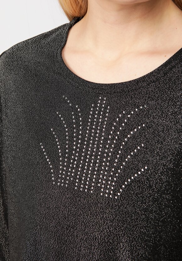 Блуза с метанитью и декором на груди шир.  580, рис. 18