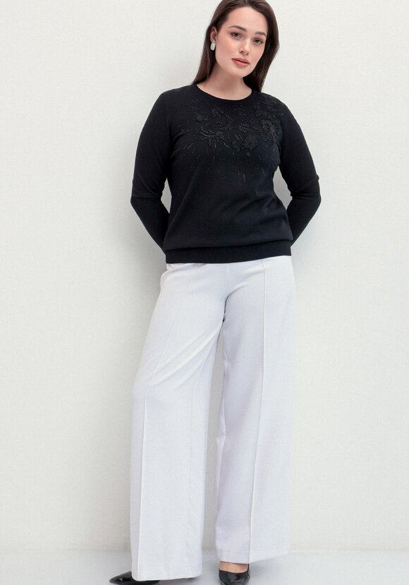 Джемпер с цветочной вышивкой и стразами шир.  580, рис. 7