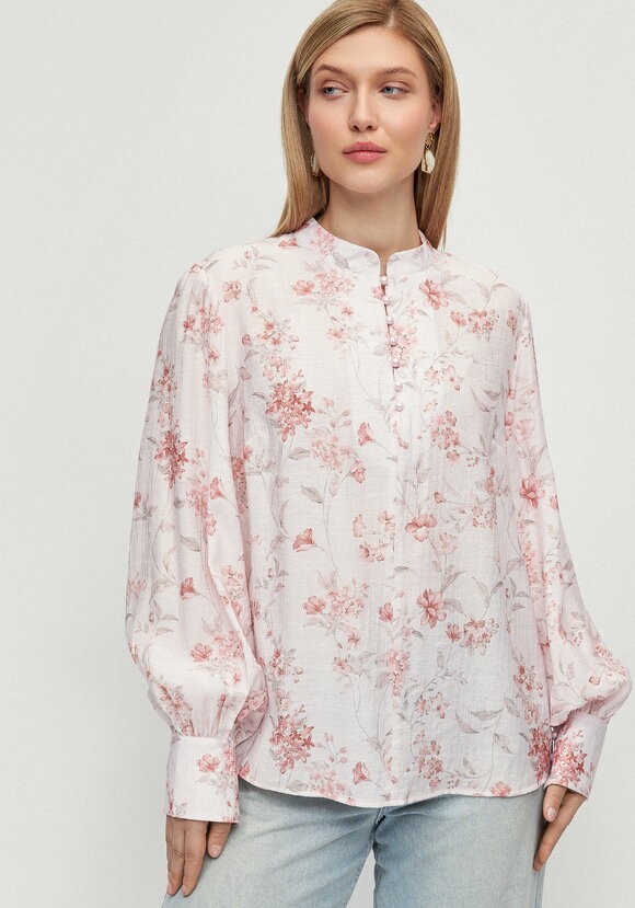 Блуза с жемчужными пуговицами Грейс шир.  580, рис. 12