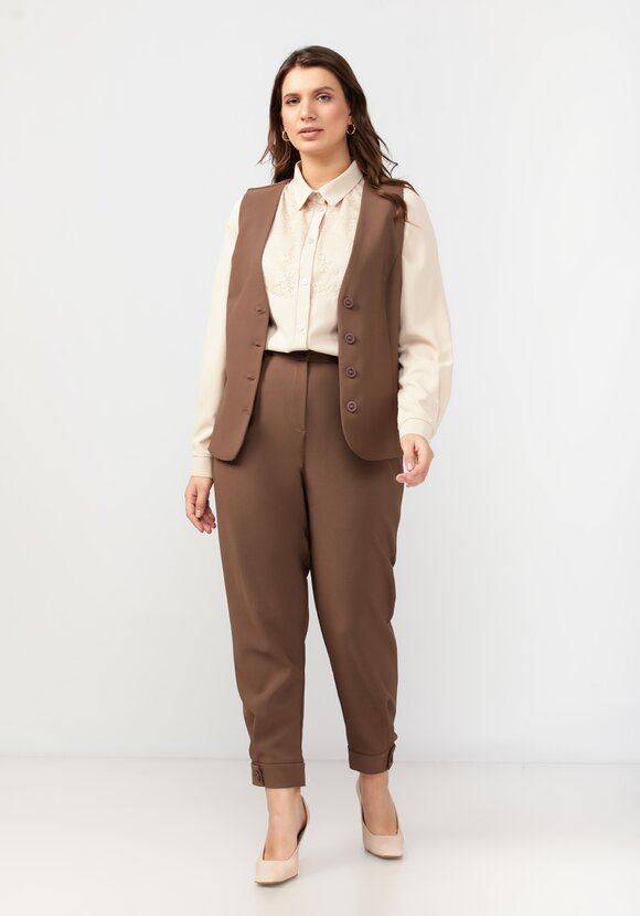 Жилет классический на пуговицах шир.  580, рис. 13