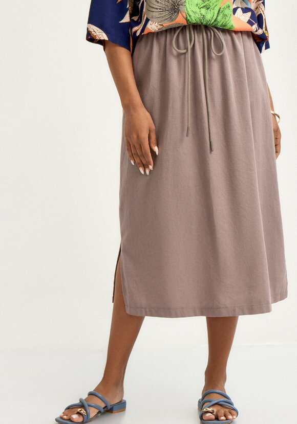 Юбка изо льна свободного кроя шир.  580, рис. 12