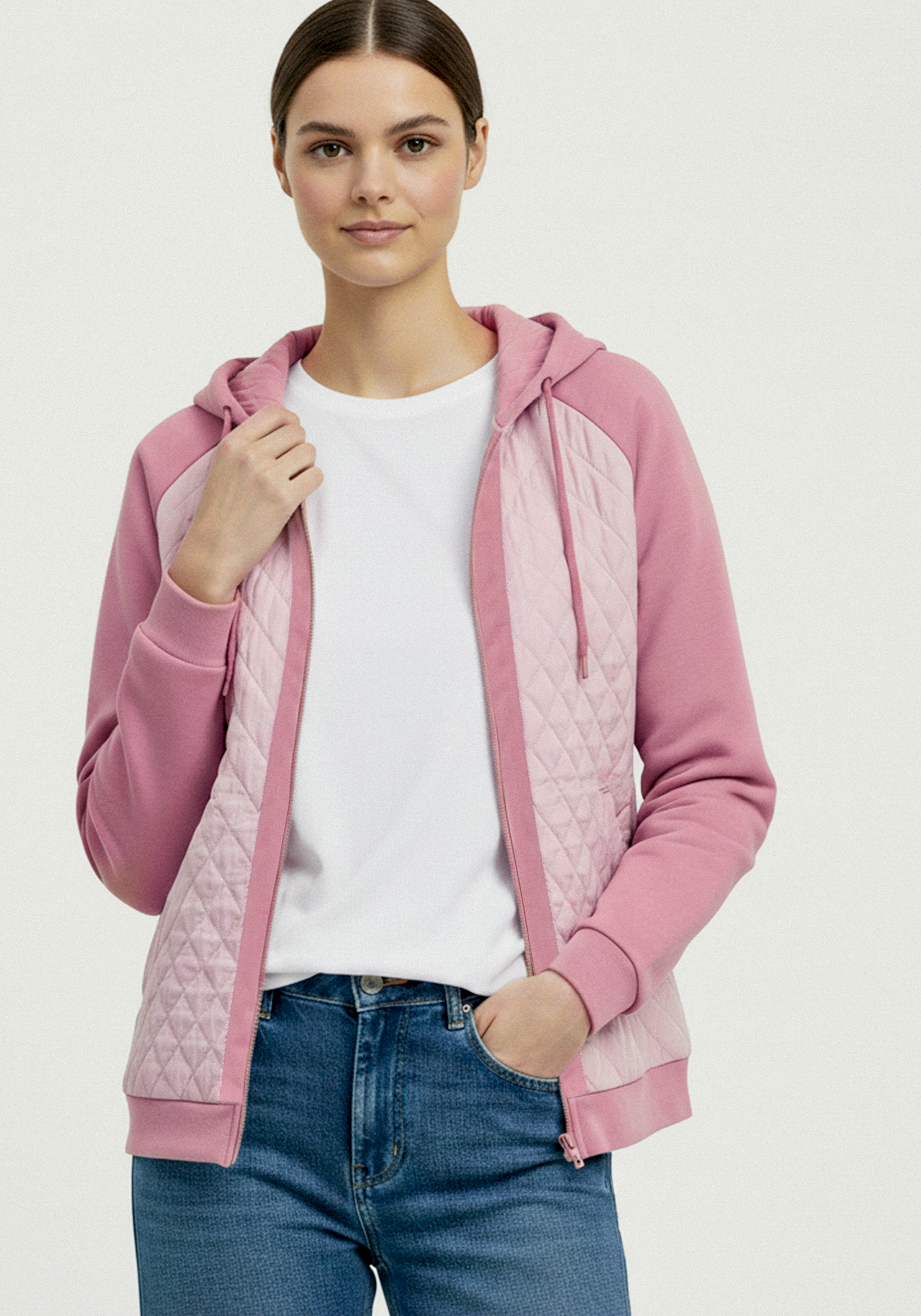 Бомбер с капюшоном из комбинированной ткани 3299₽