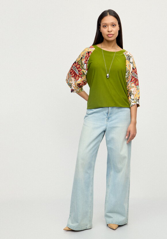 Блуза с цветными рукавами шир.  580, рис. 7