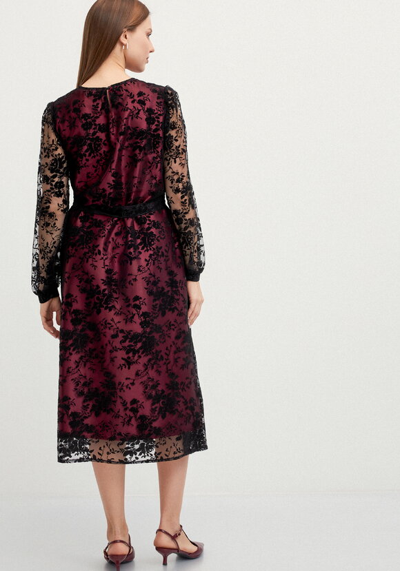 Платье из бархата свободного кроя шир.  580, рис. 11