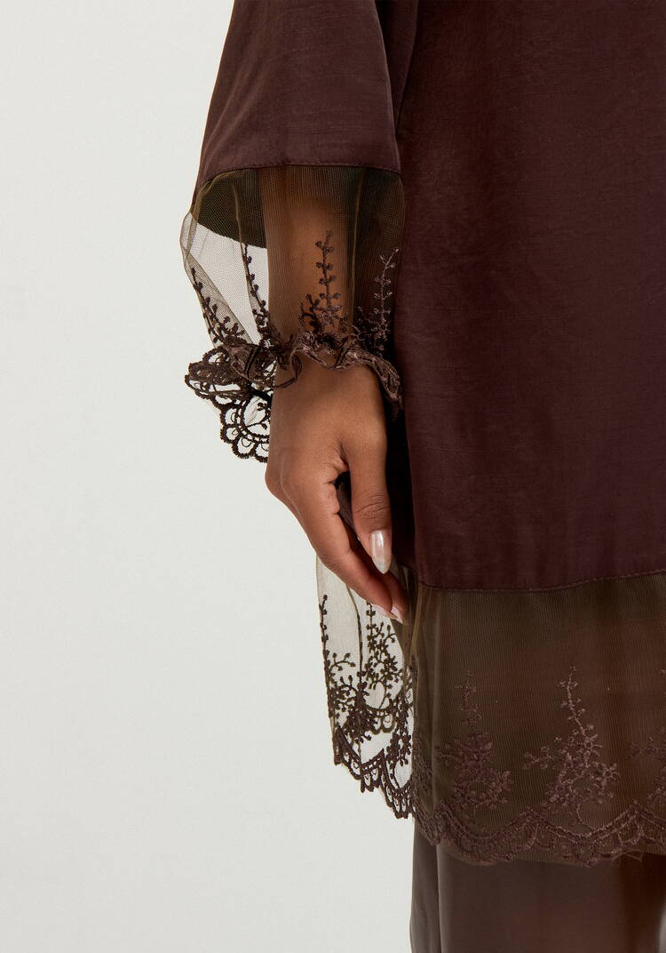 Туника с кружевом на пуговицах шир.  750, рис. 6