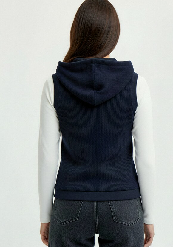 Жилет из микровельвета с начёсом шир.  580, рис. 12