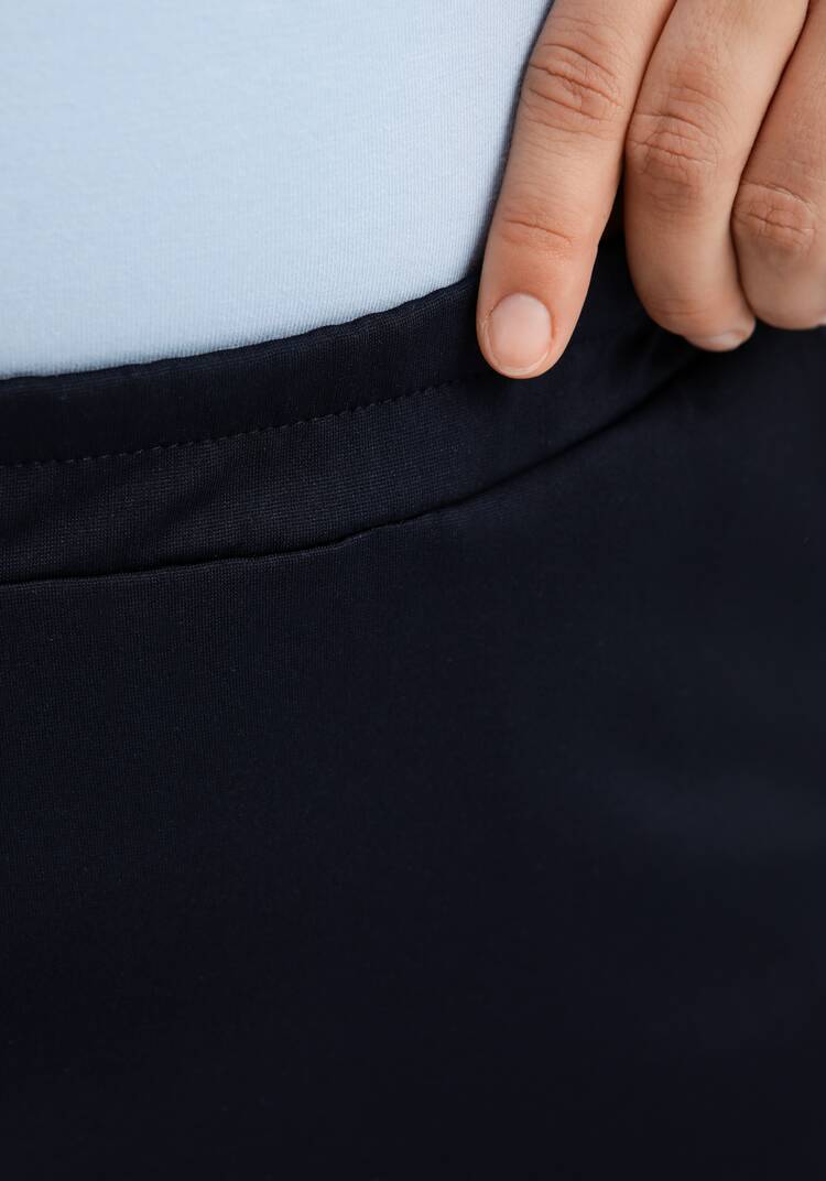 Брюки оригинального кроя на резинке шир.  750, рис. 32