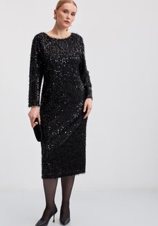 Платье футляр с паетками