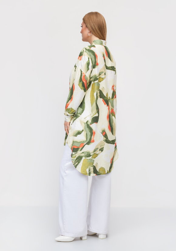 Туника на пуговицах с принтом и стразами шир.  580, рис. 3