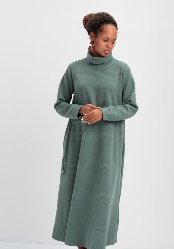 Платье из трикотажной ткани с кулиской шир.  580, рис. 16