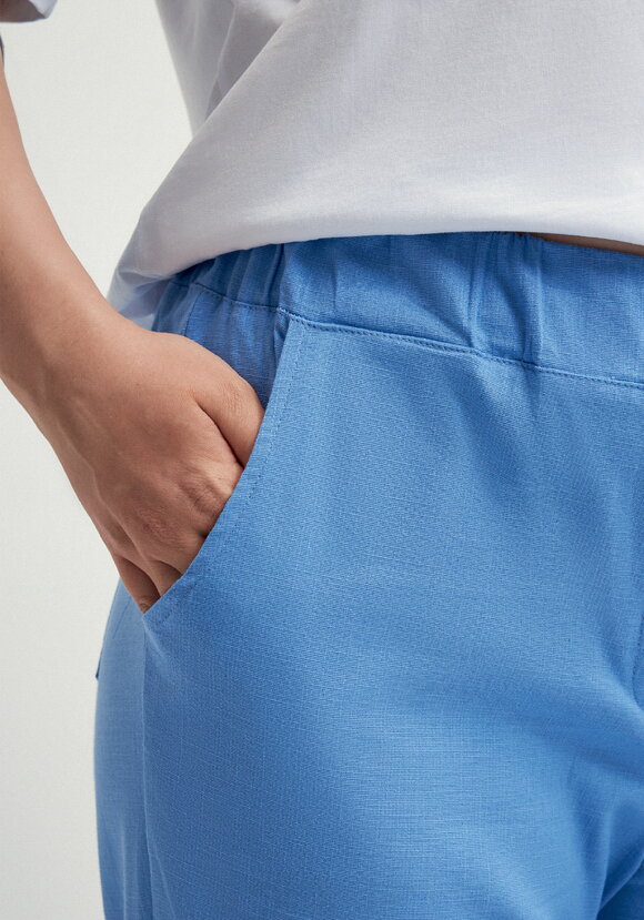 Брюки зауженные с контрастной отделкой шир.  580, рис. 6