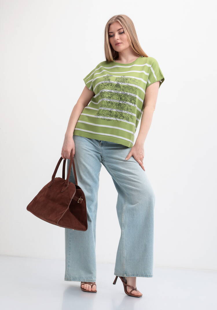 Блуза в полоску с рисунком шир.  750, рис. 37