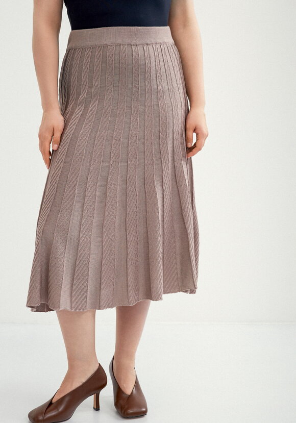 Юбка миди А-силуэта с переплетениями шир.  580, рис. 12