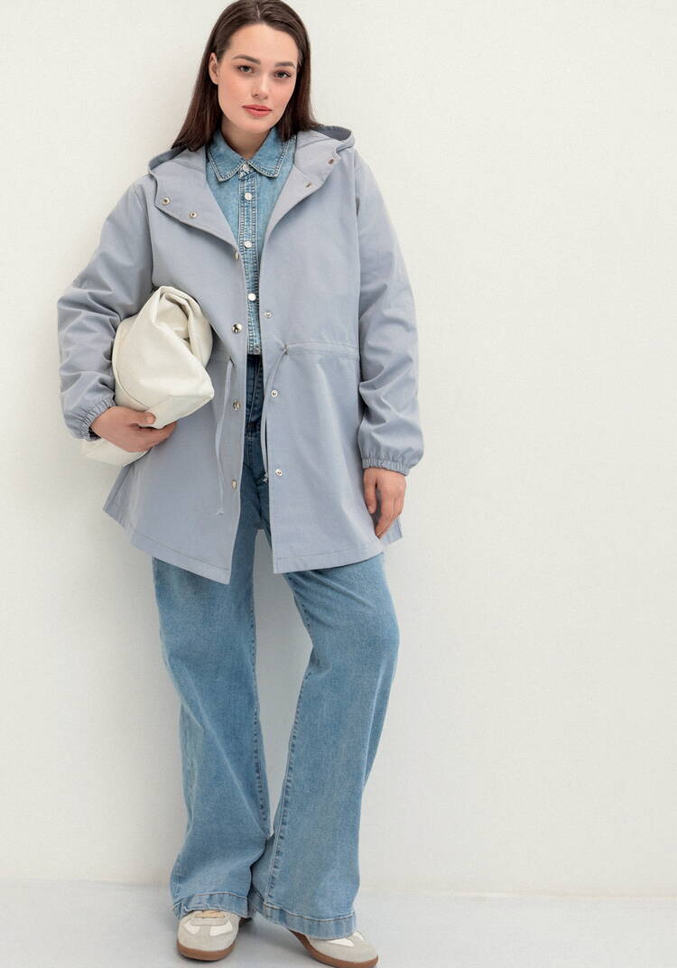 Ветровка с капюшоном и талии на кулиске шир.  750, рис. 29