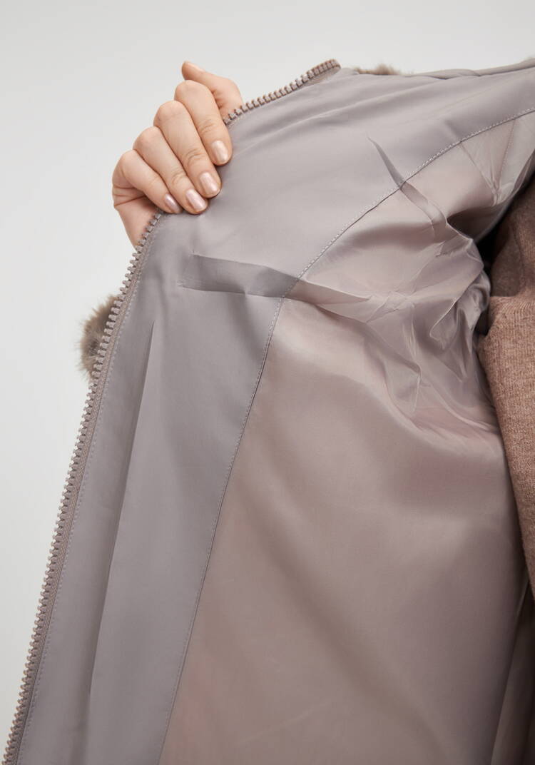 Пальто с меховой опушкой под норку шир.  750, рис. 14