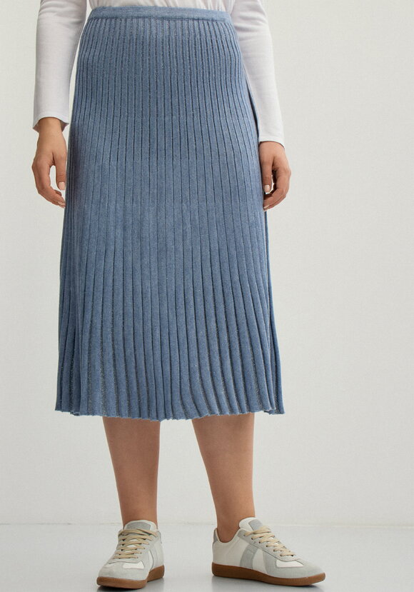 Юбка фактурная в вертикальную полоску шир.  580, рис. 24