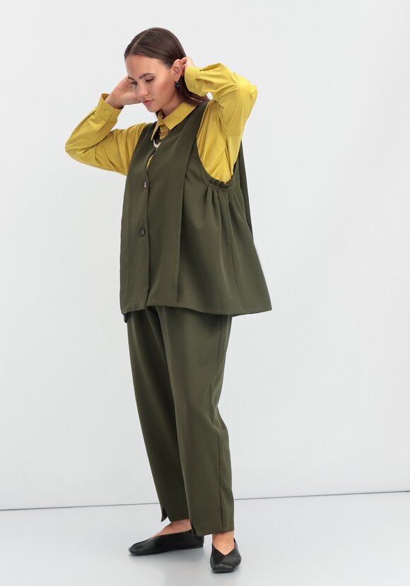 Жилет однобортный на пуговице шир.  580, рис. 2