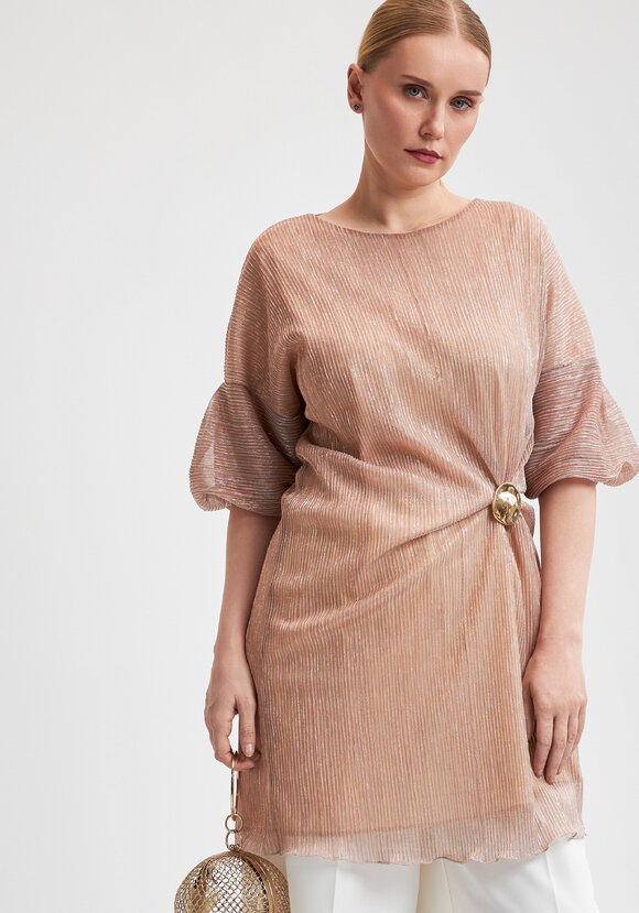 Тyника Изабелла шир.  580, рис. 1