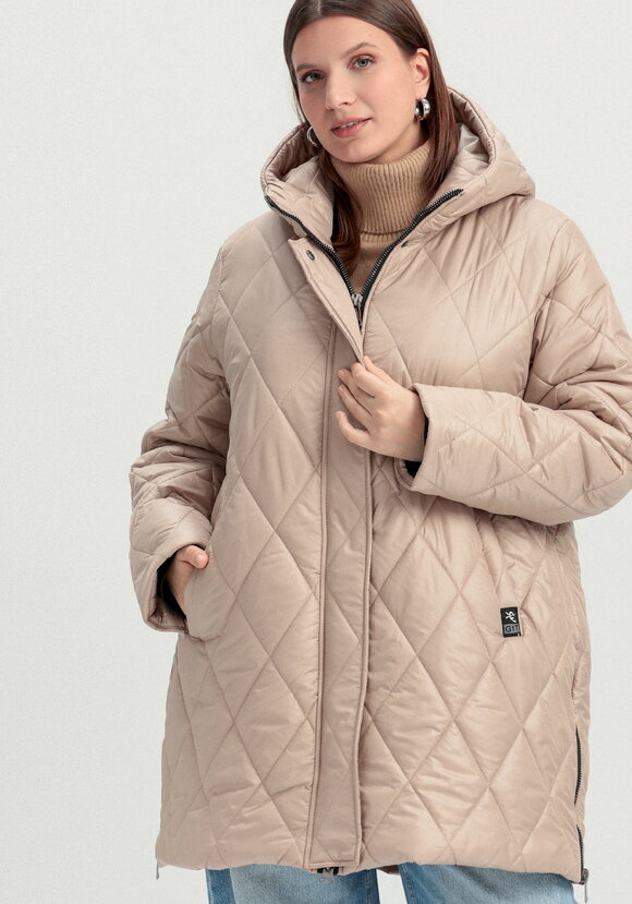 Куртка на молнии со стежкой ромбами шир.  580, рис. 50