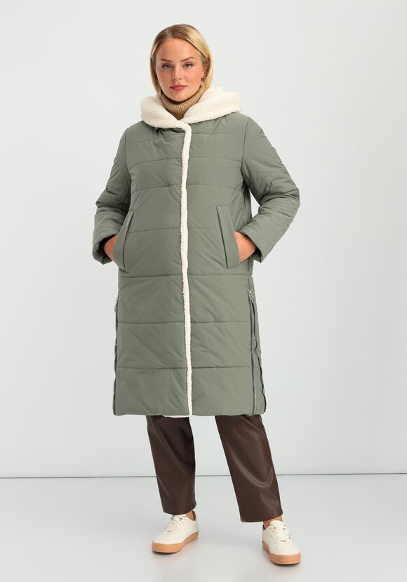 Пальто с капюшоном из меха шир.  580, рис. 12