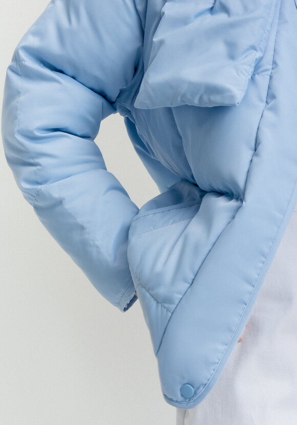 Куртка со съемным воротником шир.  580, рис. 39