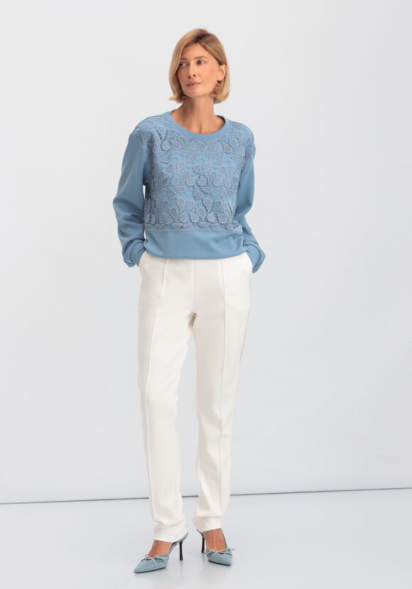 Брюки на резинке с лампасами и стрелками шир.  580, рис. 23