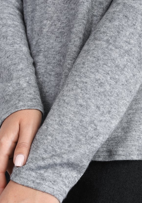 Водолазка полуприталенного силуэта шир.  580, рис. 5