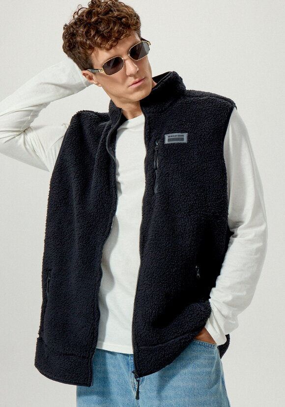 Жилет утеплённый с карманами на молнии шир.  580, рис. 9