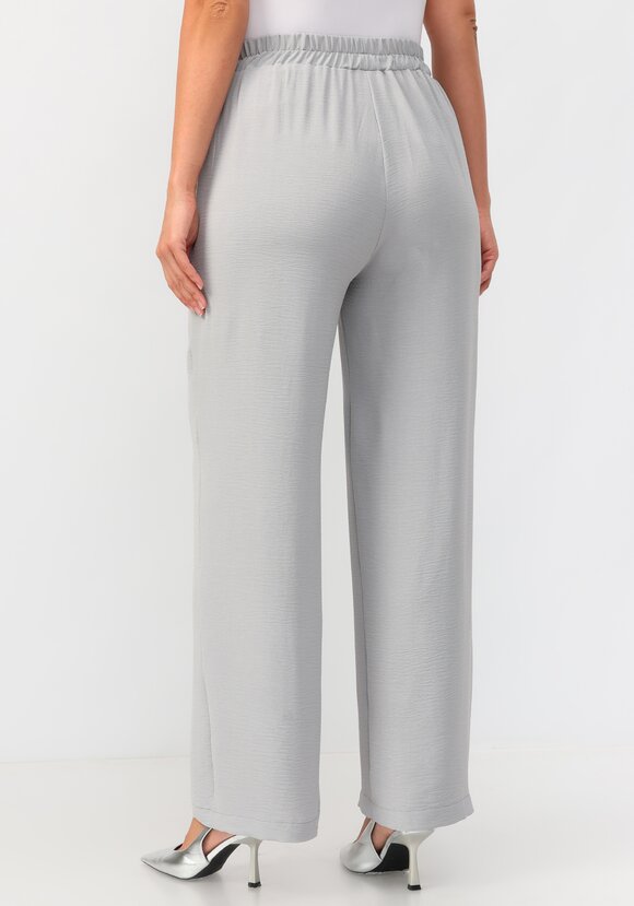 Костюм: брюки и блуза с лаконичным принтом шир.  580, рис. 25