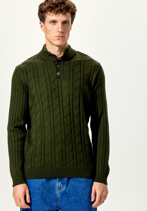 Джемпер с воротом-стойкой и планкой шир.  580, рис. 3